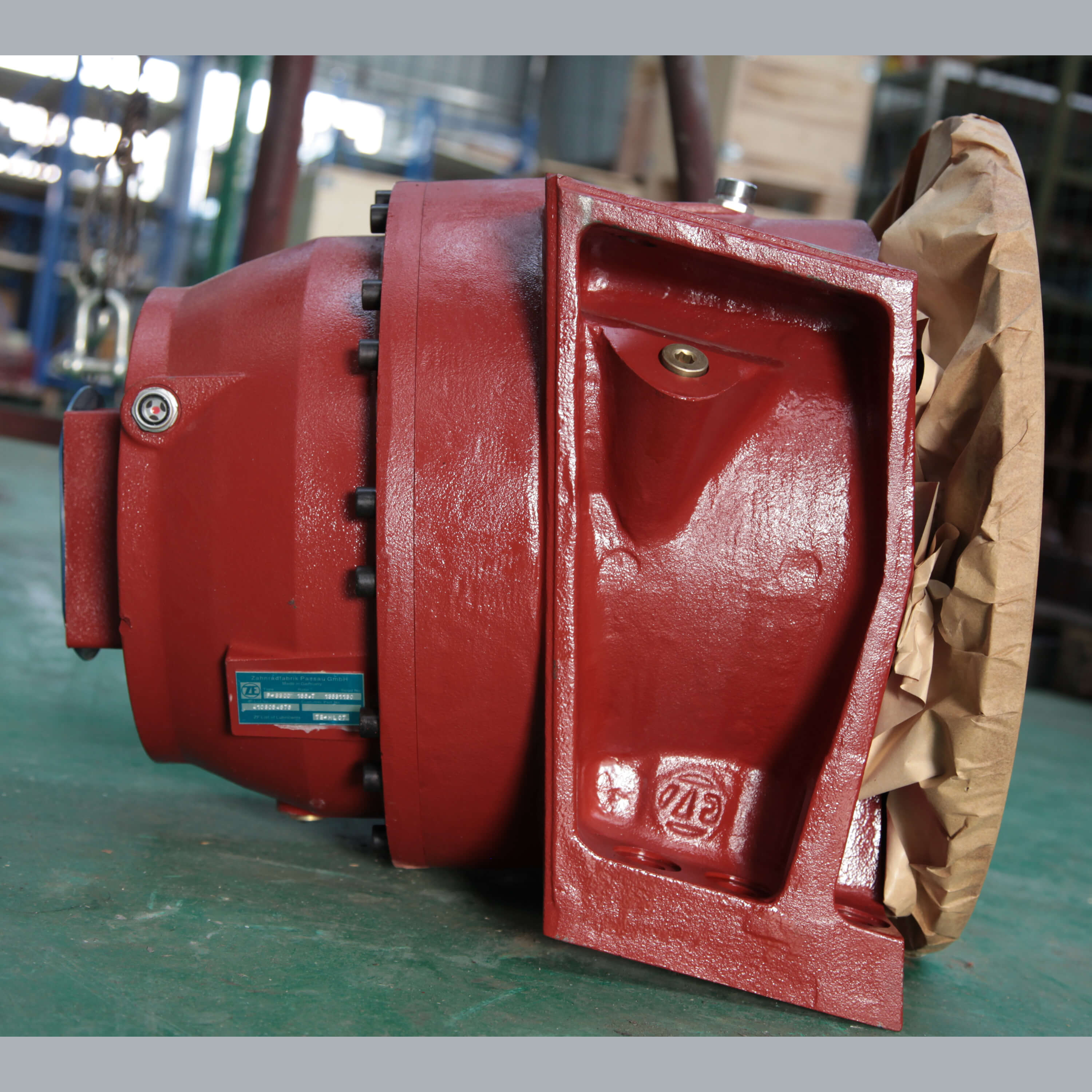 Редуктор автобетоносмесителя ZF P7300